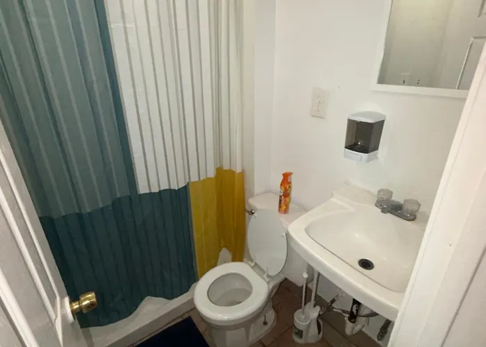 Downtown Taylor Private Entry 3 Homestay *